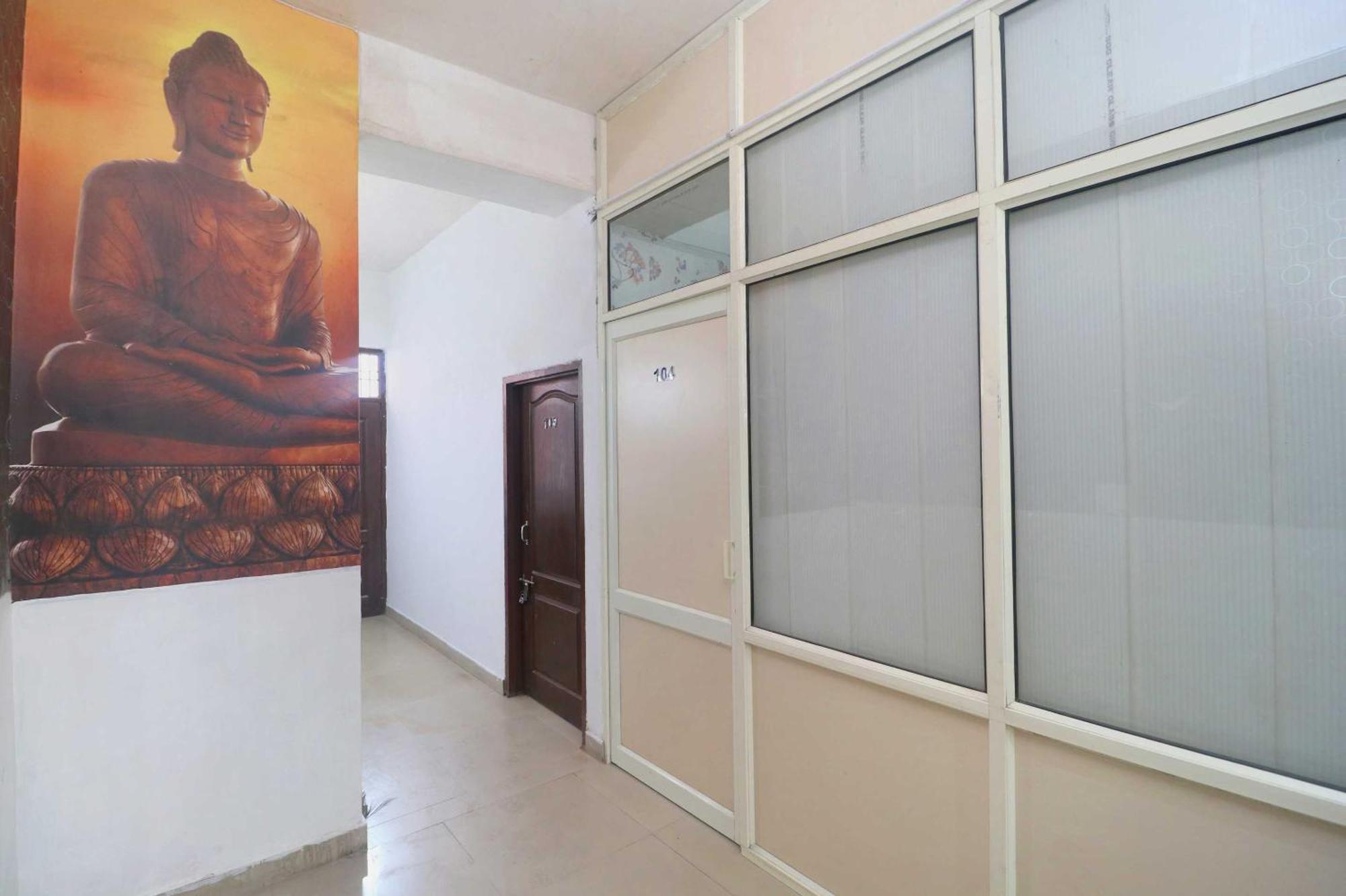 Oyo Hotel Aryan Plaza Chandīgarh Esterno foto