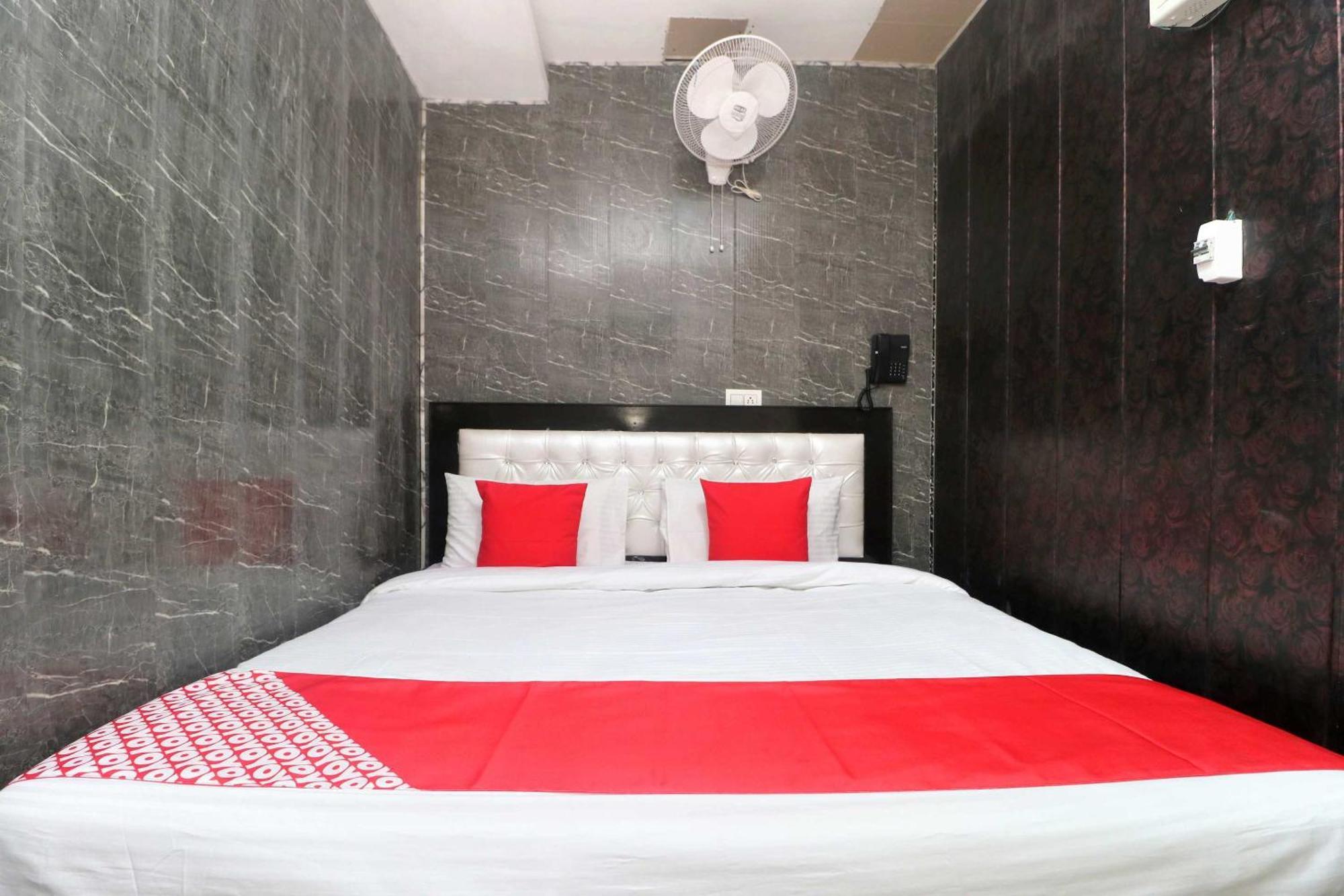 Oyo Hotel Aryan Plaza Chandīgarh Esterno foto