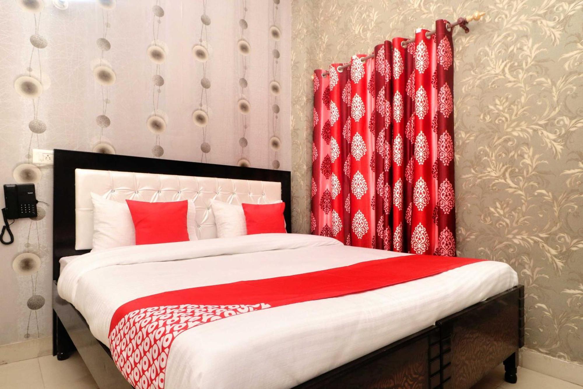 Oyo Hotel Aryan Plaza Chandīgarh Esterno foto