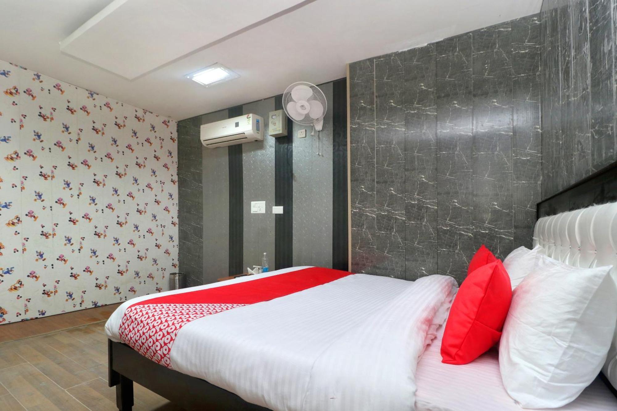 Oyo Hotel Aryan Plaza Chandīgarh Esterno foto
