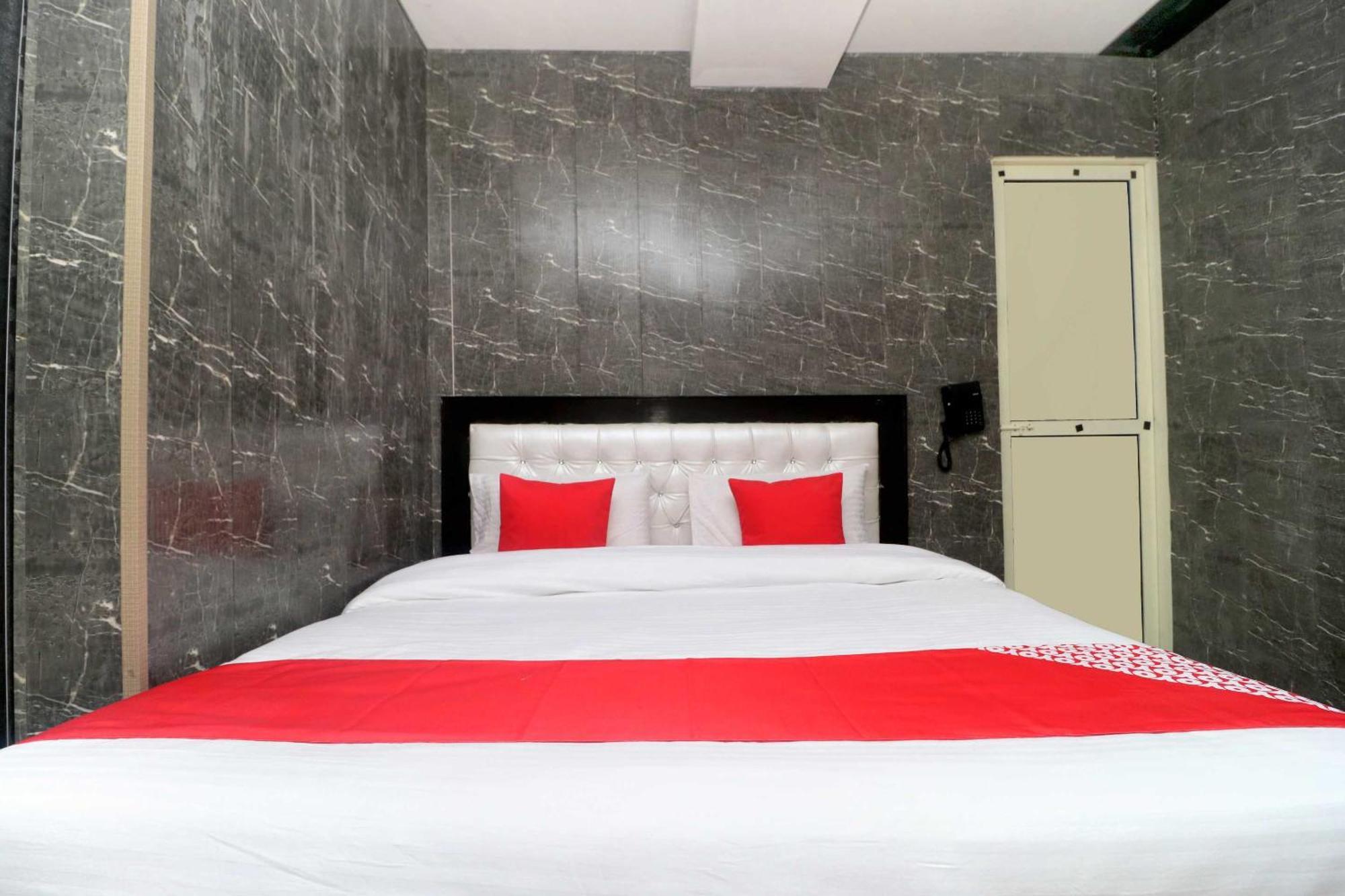 Oyo Hotel Aryan Plaza Chandīgarh Esterno foto