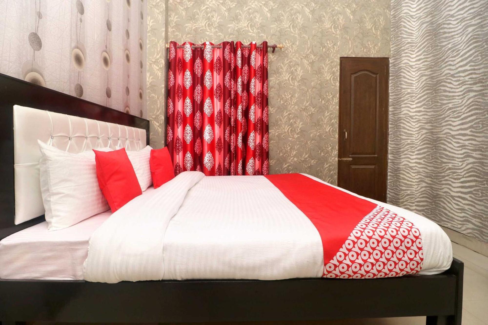 Oyo Hotel Aryan Plaza Chandīgarh Esterno foto