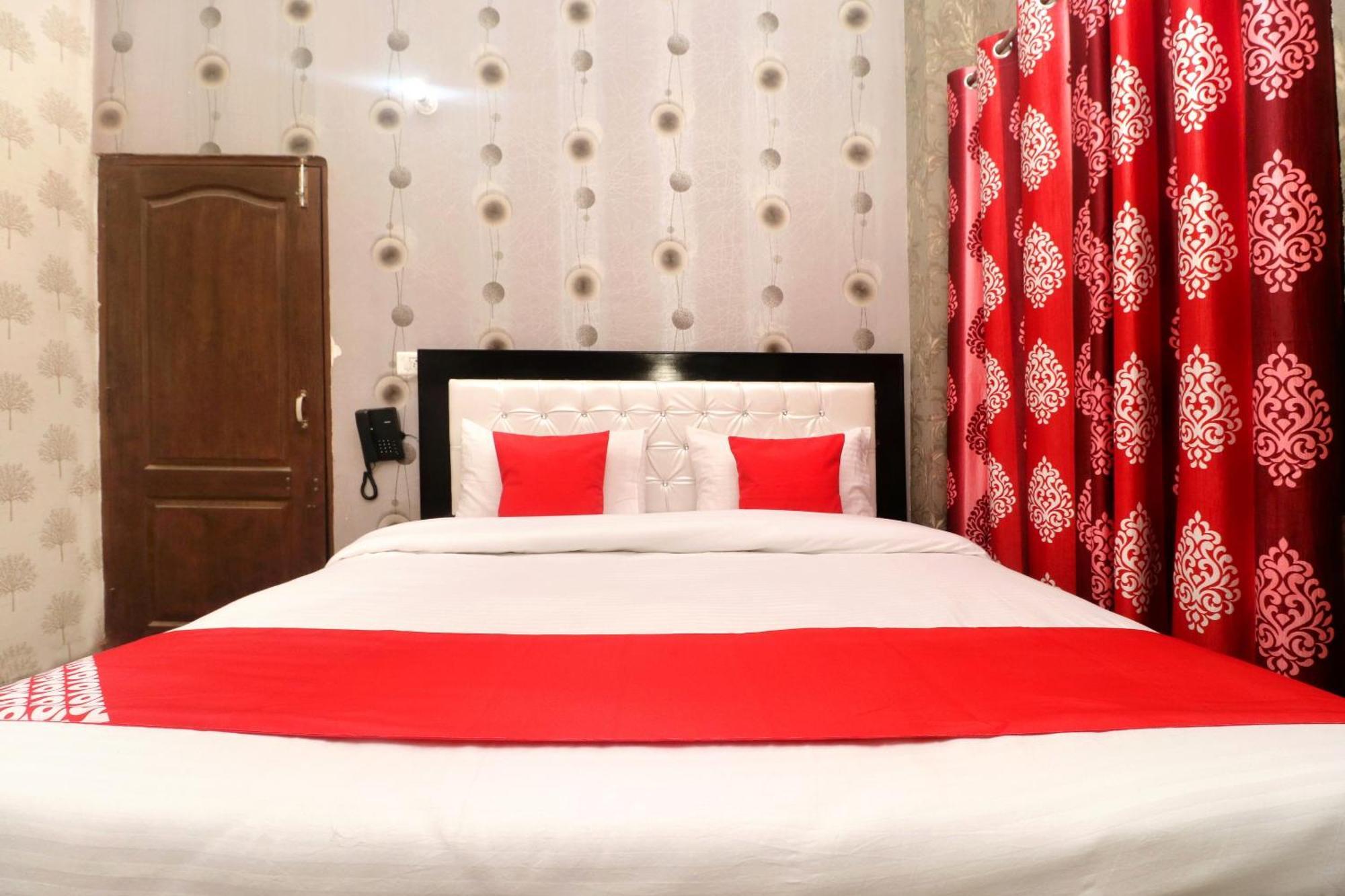 Oyo Hotel Aryan Plaza Chandīgarh Esterno foto
